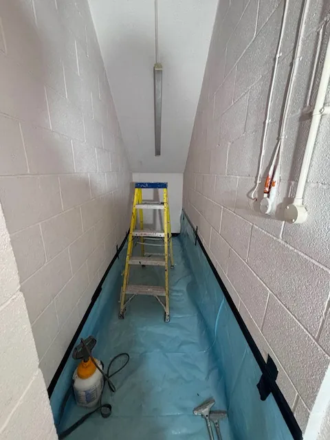 HSE-licensed asbestos gasket strip-out in E3